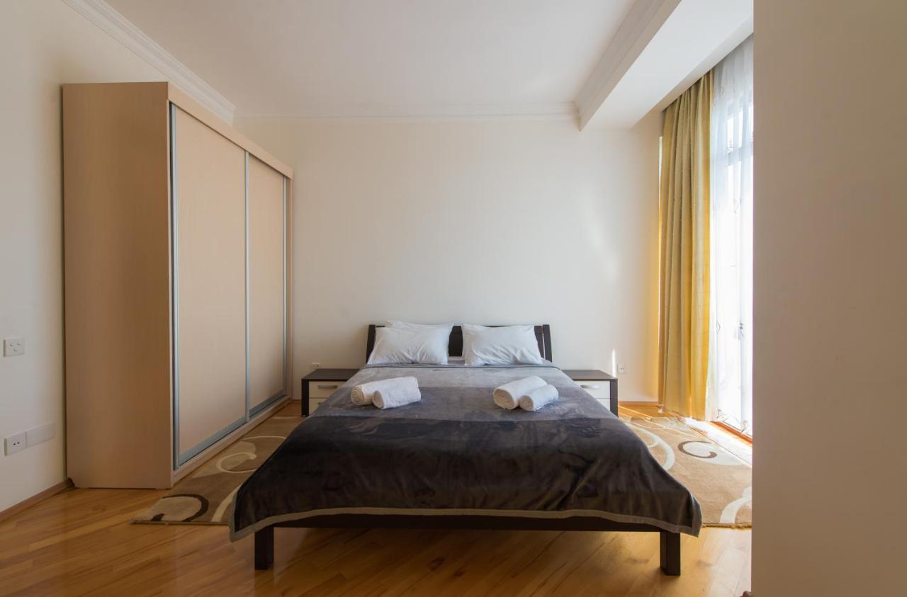 Central Apart Baku Ngoại thất bức ảnh